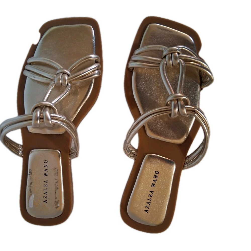 Women's Azalea Wang Sandal Size 7 *runs small* Gold‎ Tone NWOT Flats
